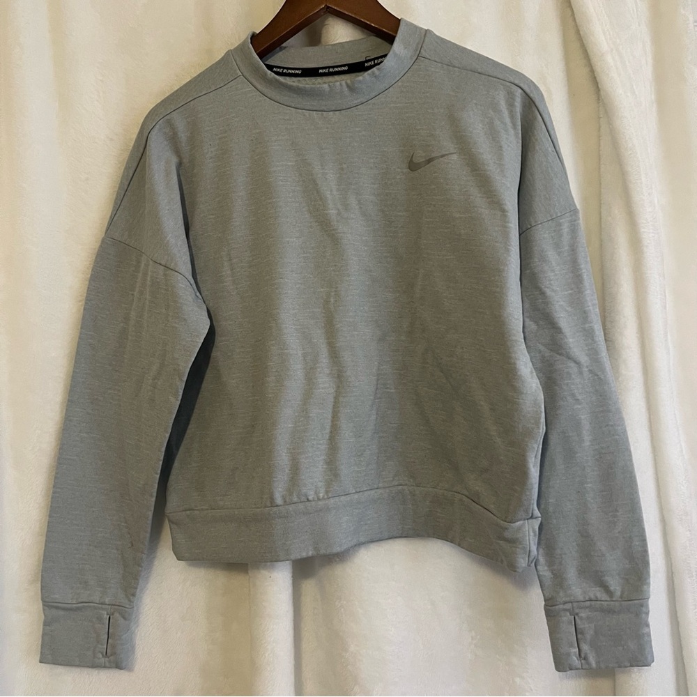 Nike Dri-Fit Therma Crop Sweatshirt with Thumb-holes